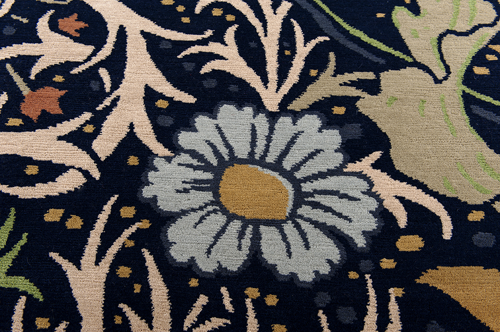 Nepal flower design detail - Brokking vloerkledenspecialist