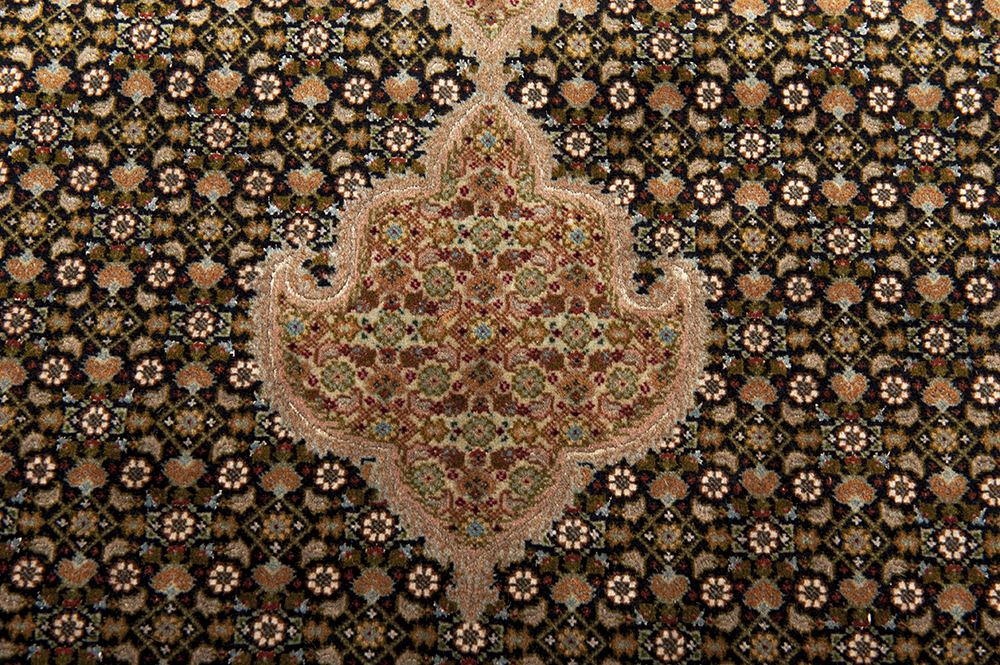 Tabriz Iran detail2 - Brokking Vloerkledenspecialist